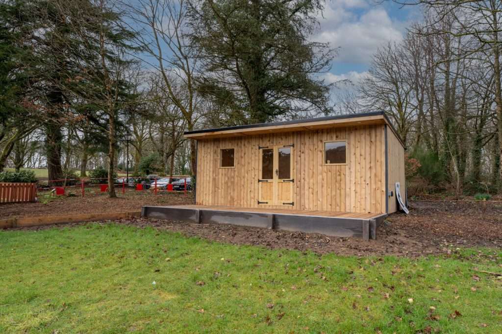 llandrindod wells wood cabin for hire